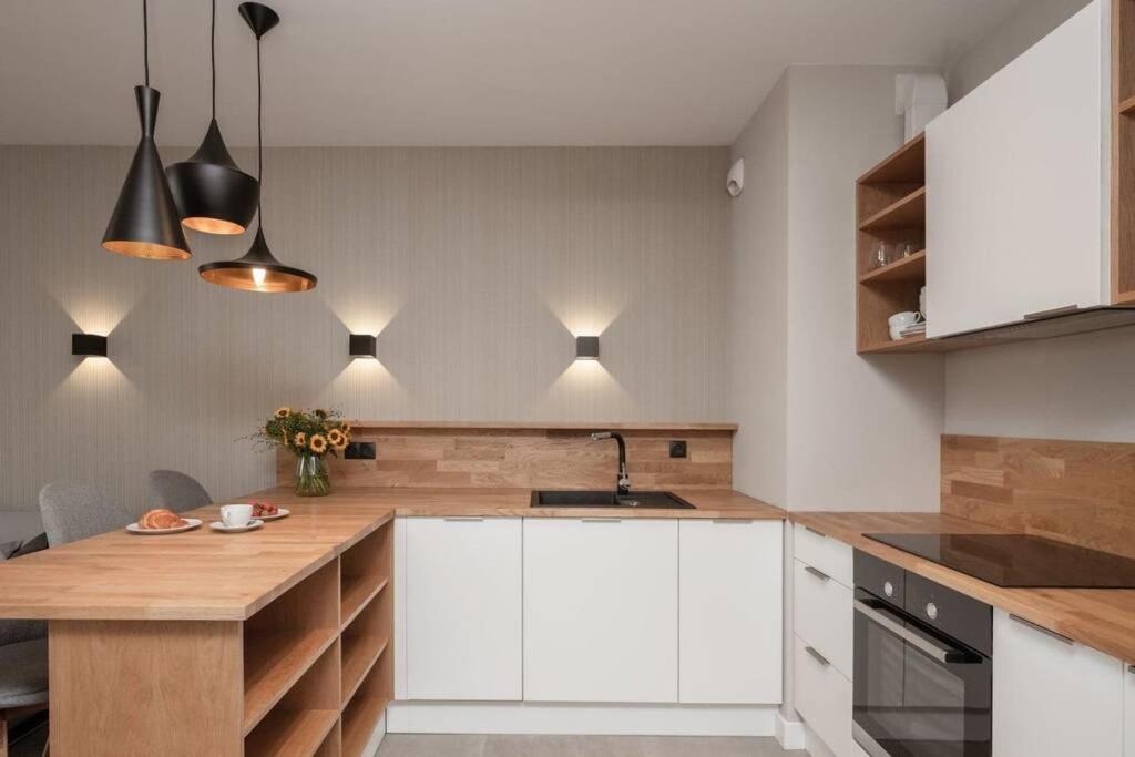 Stylish Apartment Luminis In Krakow'S Kazimierz ภายนอก รูปภาพ